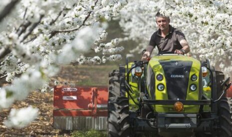 Claas vise haut pour son nouveau tracteur fruitier surbaissé