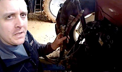 L’attelage du pulvérisateur au tracteur