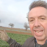Comment enterrer les canalisations de son irrigation agricole