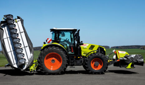 Faucheuse portée compacte de 4,2 mètres de Claas