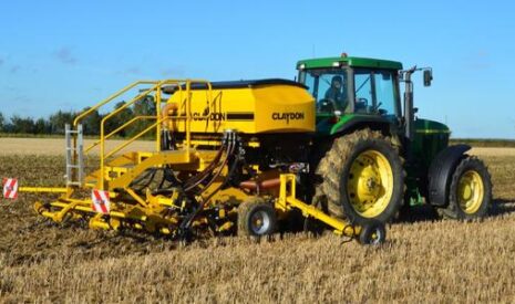 La nouvelle gamme de semoirs portés Evolution sera présentée à Villepinte : Hall 5a, Stand H099