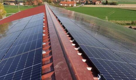 La rénovation d’une toiture financée par la production d’électricité