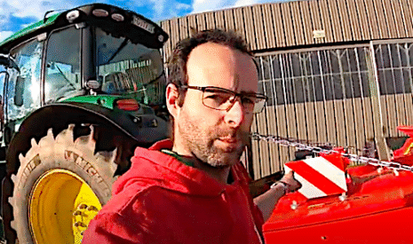 Un nouveau matériel agricole de marque française à la ferme