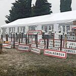 « A vendre petit village entre mer et montagne reclassé zone de plaine »…
