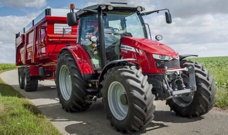 Massey Ferguson MF 5713 SL tracteur de l’année 2016