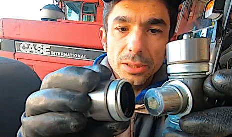 Réparation d’un croisillon sur un tracteur Case 1455
