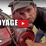 Nettoyage à fond de la moissonneuse avant le retour au hangar