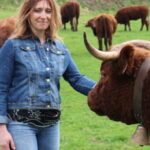 Il était une fois une agricultrice aux cheveux couleur salers