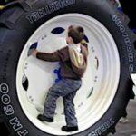 Comment lire les indications de vos pneus de tracteur ?