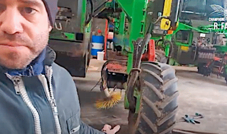 Tracteur viticole, réparation du broyeur et de la climatisation