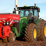 Semis de céréales en plaine de Beauce