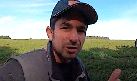 Semis direct d’orge pour la première fois sur l’exploitation agricole