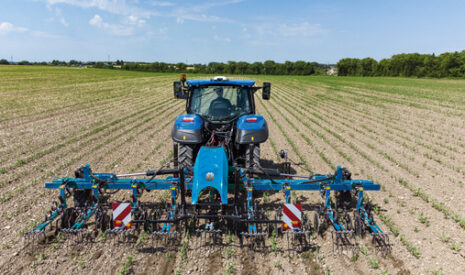 New Holland étoffe sa gamme de bineuses avec le modèle SRC SmartSteer TM à autoguidage caméra