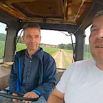 Deux Youtubeurs agricoles se rencontrent pour une irrigation