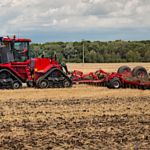 Des tracteurs articulés dotés d’une transmission à variation continue