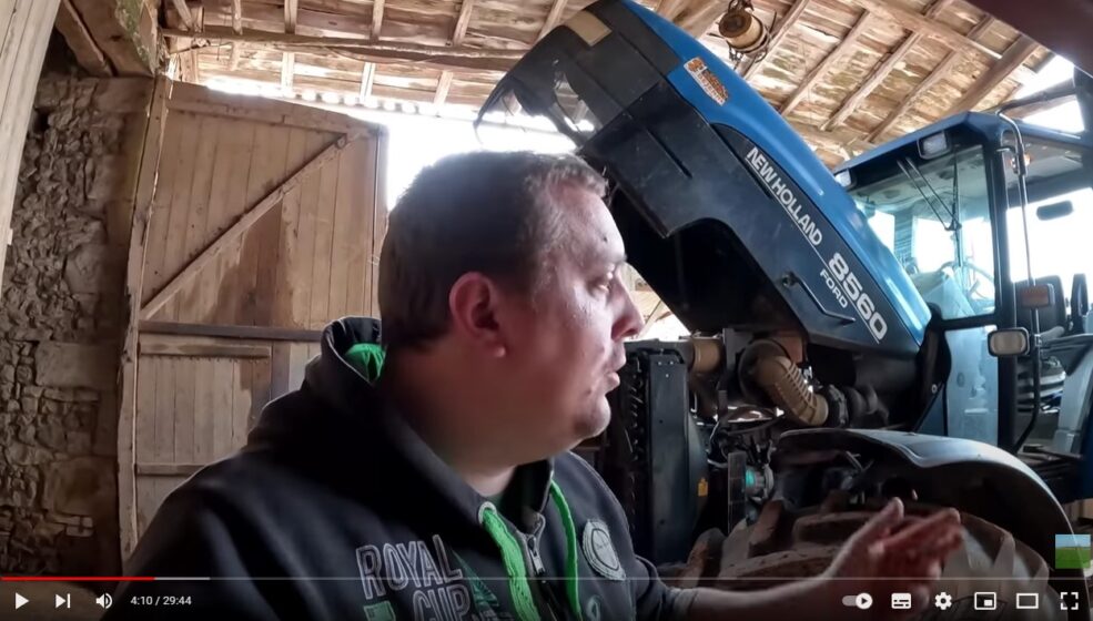 Vidange et réparation d&rsquo;un New-Holland 8560