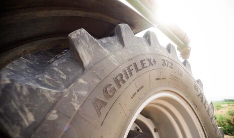 Alliance AGRIFLEX+ 372 : 15 nouvelles tailles de pneus VF populaires pour tracteurs et moissonneurs
