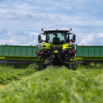Regroupement d’andains avec ou sans conditionneur : DISCO 9300 C AUTO SWATHER et DISCO 9300 DIRECT SWATHER