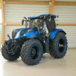 New Holland célèbre le deux millionième tracteur produit à Basildon pour les 60 ans de l’usine