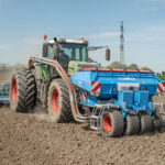 Innover le semis grâce à la nouvelle trémie frontale Solitair de LEMKEN