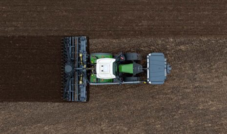 SKY Agriculture redéfinit un nouveau standard avec la Trémie Frontale Multiproduits « Progress TF »