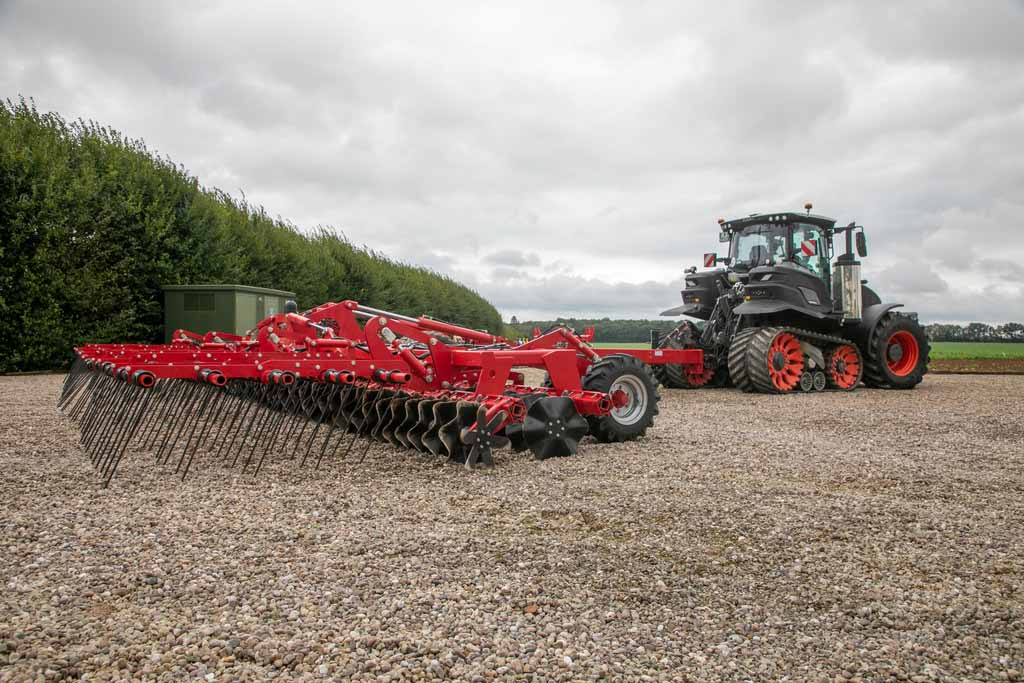 Horsch Joker CC 
Le déchaumage ultra-superficiel