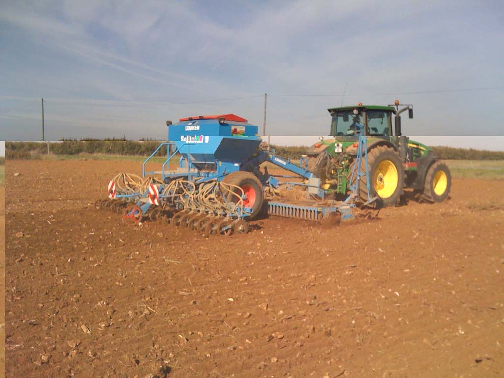 Le combiné de semis Lemken permet de semer les céréales bio en conditions difficiles © Baudouin