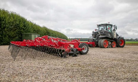 Une solution Horsch pour occuper votre tracteur puissant : le Joker CC pour un travail en conditions sèches