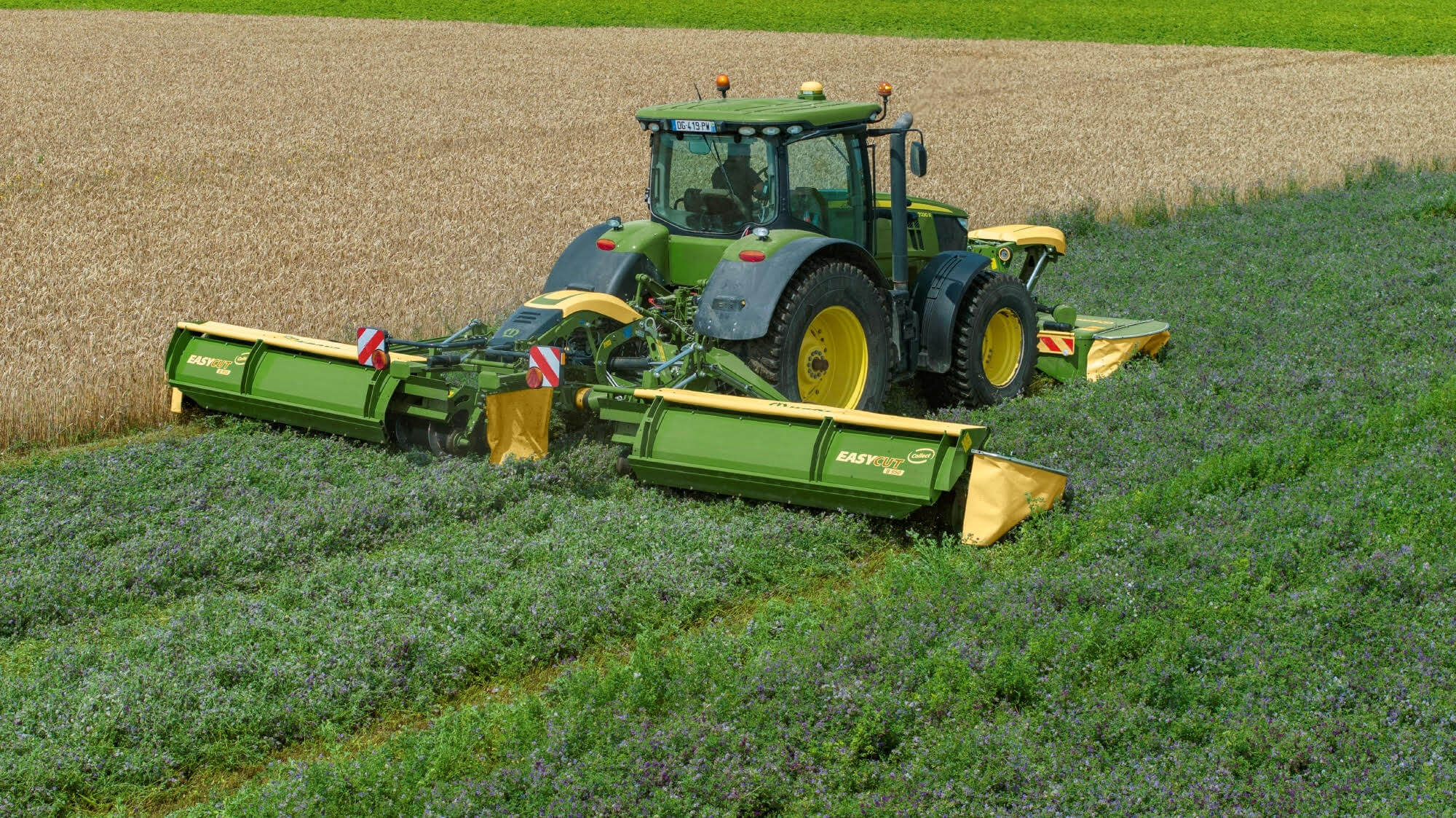 Groupe de fauche KRONE EasyCut B 950 Collect en dépose sur toute la largeur