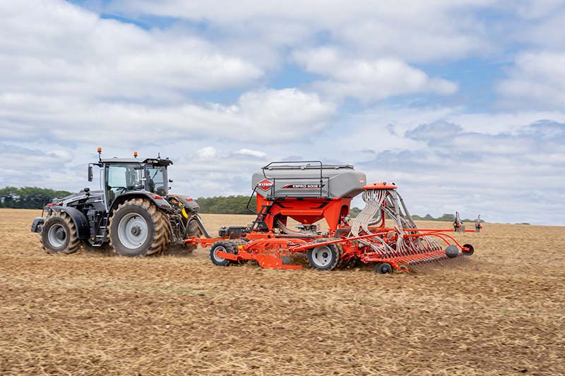 KUHN renouvelle sa gamme de semoirs traînés avec les nouveaux modèles ESPRO 1002 (R) pour le semis simplifié