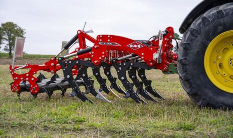 KUHN dévoile le décompacteur DT, une solution robuste pour le travail profond du sol