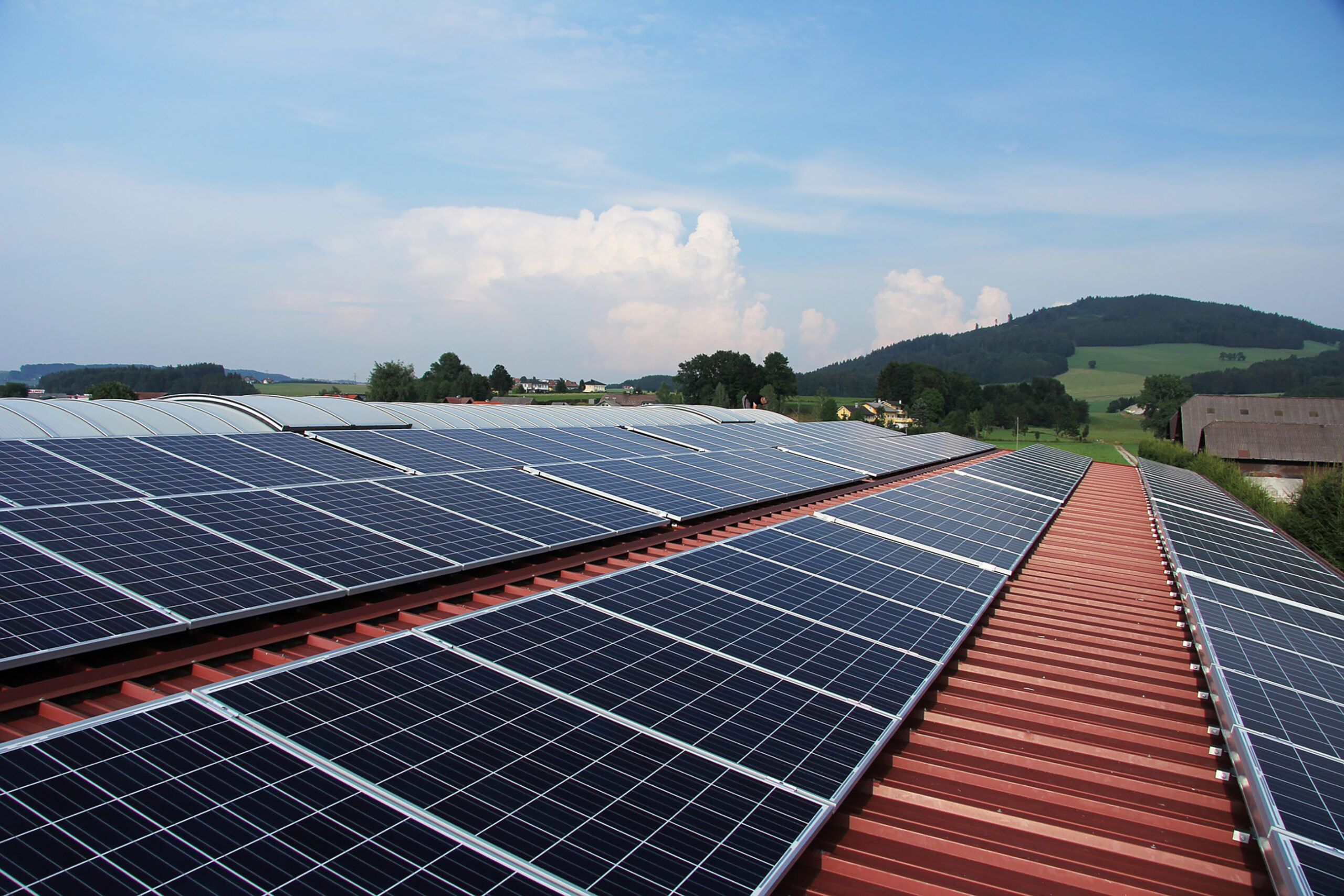 Tout agriculteur qui réfléchit à un projet d’installation de panneaux photovoltaïques doit solliciter son assureur.