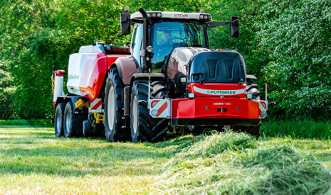 LIQUIDO F : nouvelle cuve d&rsquo;incorporation de solution bactérienne pour un ensilage de qualité signée PÖTTINGER