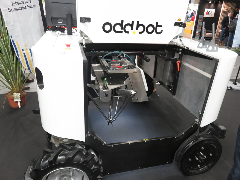 Avec sa pince articulée, Odd.Bot permet d'arracher les adventices par préhension