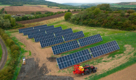 TSE met en service dans le Puy-de-Dôme la première ombrière sur grandes cultures à pilotage agro-climatique