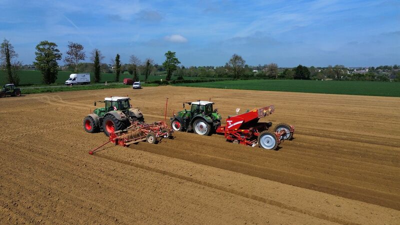 La coopérative a su s'entourer d'un entrepreneur de travaux agricoles, notamment pour la partie plantation.