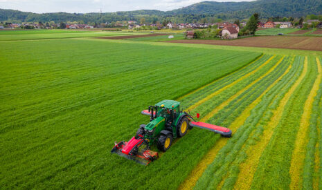 SIP dévoilera à Agritechnica un combiné de fauche pour terrains pentus et une faneuse record