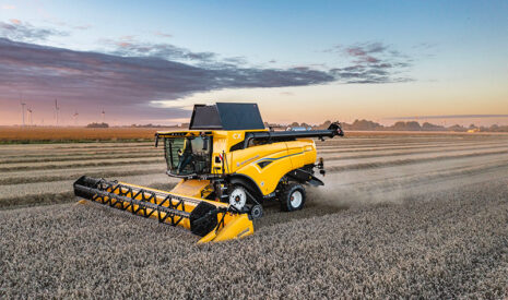 Nouveautés moissonneuses-batteuses : New Holland fait évoluer ses moissonneuses-batteuses CX7 et CX8