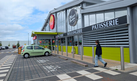 Grand Frais fait bouillir la distribution