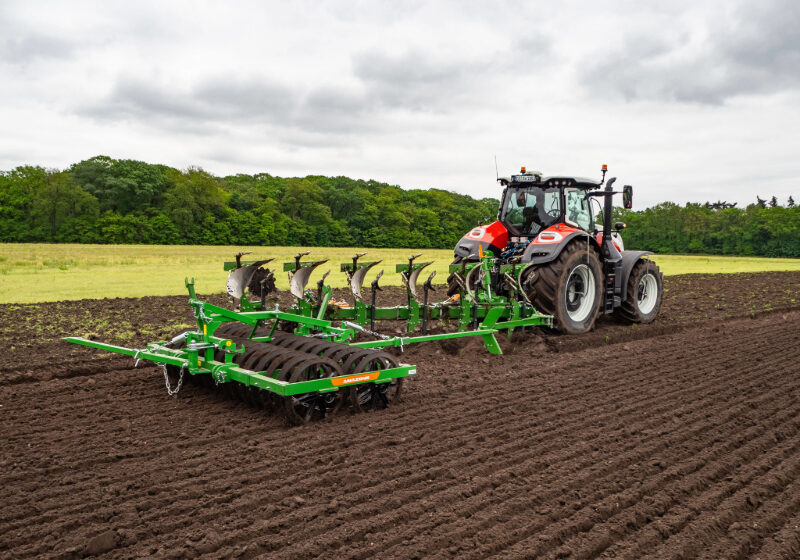 AMAZONE lance la charrue portée Teres 300 pour un labour flexible et efficace